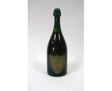 Champagne - Moet et Chandon a Epernay Champagne Cuvee Dom Perignon Vintage 1966.