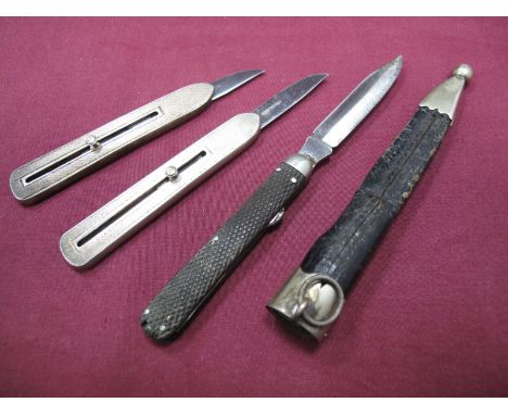 Two Sliding Single Blade Knives, with engine turned scales, together with a single blade knife "Beach Salisbury", with button