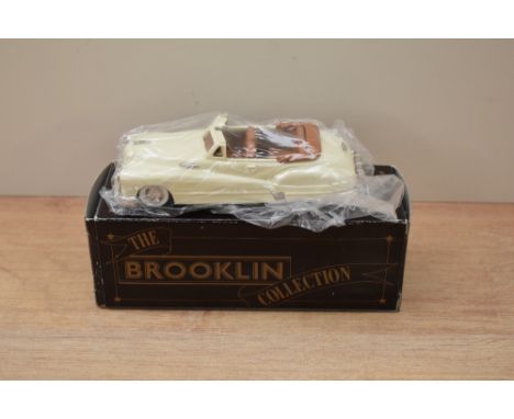 A Brooklin Models The Brooklin Collection 1:43 scale die-cast, BRK 45A 1948 Buick Roadmaster (Cream), Licensed by General Mot