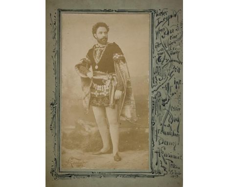 Kasimir, Alois,: österr. Maler, Vater von Luigi Kasimir (1853-1930). Eh. kalligraphische Widmung mit Unterschrift als Umrahmu