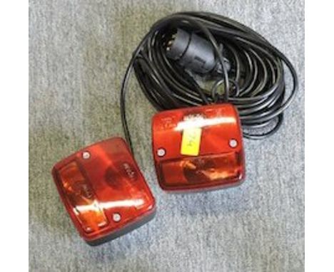A trailer board, 122cm, together with a magnetic trailer light set