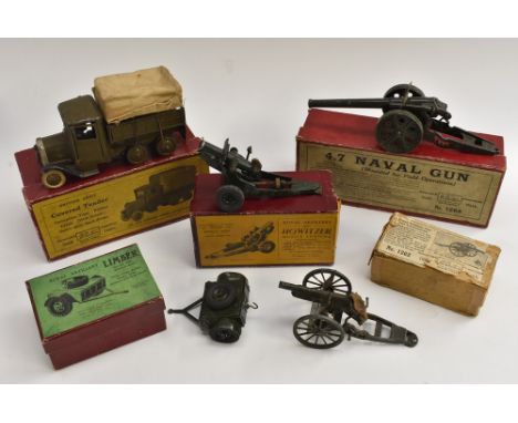 W Britains Toys Military Vehicles - a Royal Artillery 4.5 " Howitzer muzzle loading field gun ref 1725, Limber munitions trai