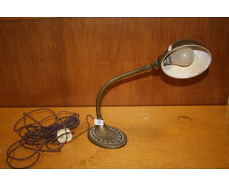A VINTAGE BRASS ADJUSTABLE TABLE LAMP
