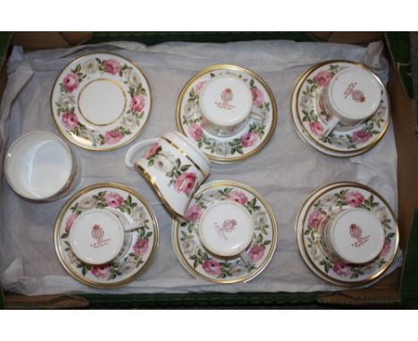 A TRAY OF ROYAL WORCESTER ROYAL GARDEN CUPS AND SAUCERS ETC