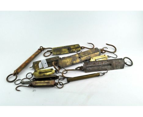 A collection of spring balances, including vintage Salter examples and a Hughes pocket balance (12)