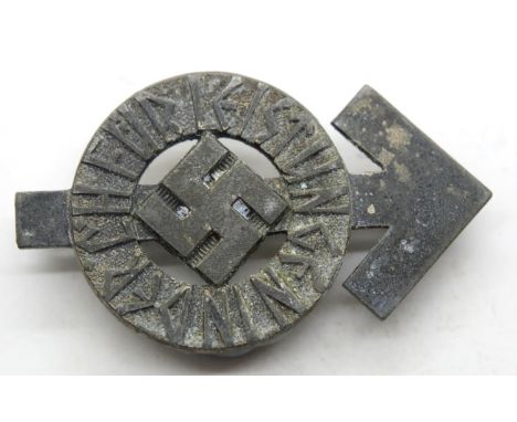 WWII type German hitler Youth silver sports badge. P&amp;P Group 1 (£14+VAT for the first lot and £1+VAT for subsequent lots)