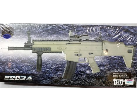 Model 8902A BB machine gun boxed
P&amp;P Group 2 (£18+VAT for the first lot and £2+VAT for subsequent lots) 