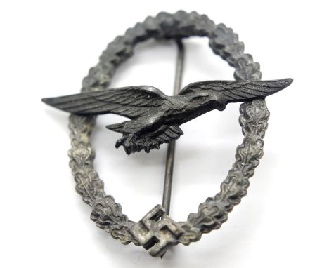 WWII type German Luftwaffe first pattern glider pilots badge. P&amp;P Group 1 (£14+VAT for the first lot and £1+VAT for subse