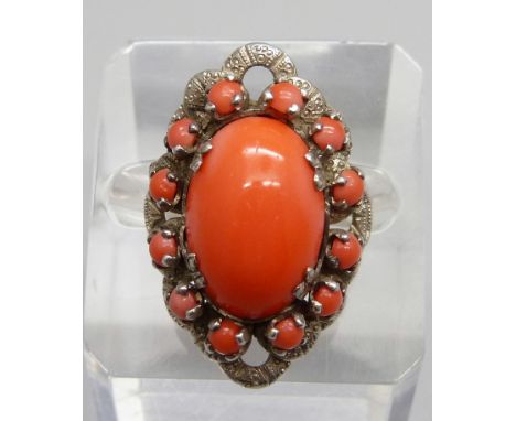 A vintage silver and coral ring, 7.8g, L 