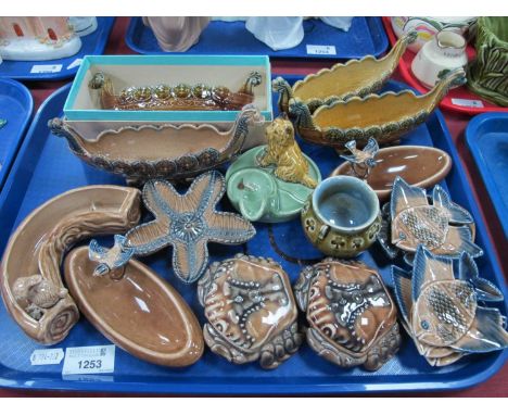 Wade Viking Bowl in Box, posies, terrier, pipe stand crabs, angel fish, etc:- One Tray