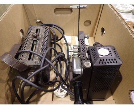 Vintage Kodascope Model C projector. Not available for in-house P&amp;P, contact Paul O'Hea at Mailboxes on 01925 659133 
