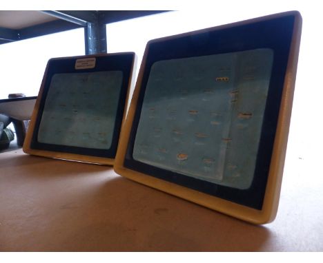 Pair of mid 20th century ring display pads with easel stands, 26 x 25 cm. P&amp;P Group 1 (£14+VAT for the first lot and £1+V