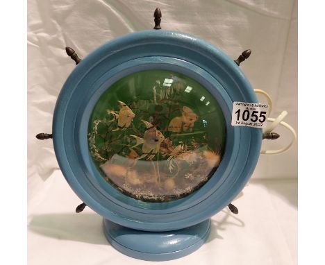 Backlit fish tank scene/lamp in ships wheel, with LED bulb, H: 28 cm. Not available for in-house P&amp;P, contact Paul O'Hea 