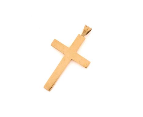 An 18ct yellow gold cross pendant, with convention hallmark of 750, approximately measured 4.8 x 2.6 cm, total weight of item