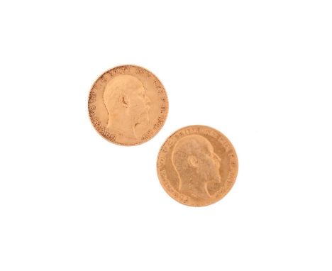 Two Edward VII London Mint half sovereign gold coin, dated 1903, total weight of item 7.9 grams.