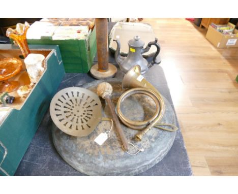 Gong and beater, wooden bobbin, brass hunting horn, chestnut roasting spoon and pewter kettle