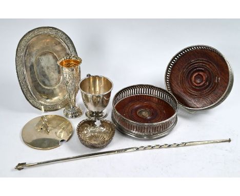 Various silver oddments, including Christening cup, Victorian punch ladle with silver twist handle, Sheffield 1899 (bowl deta