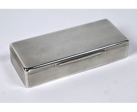 A good quality engine-turned table snuff-box with gilt interior, stamped 'Sterling Silver', 4.2oz (131g), 11cm wide (circa 19