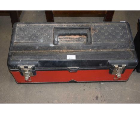 BLACK PLASTIC TOOLBOX AND CONTENTS