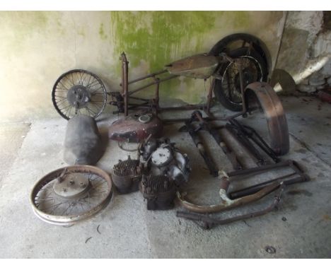 A 1941 Osborn Engineering Company (OEC) 680 V-twin JAP project, registration number LMG 51, engine number 41050. In single ow
