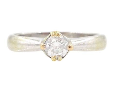 18ct gold single stone round brilliant cut diamond ring, diamond 0.27 caratCondition Report:Approx 3.15gm, tested 18ct, size 