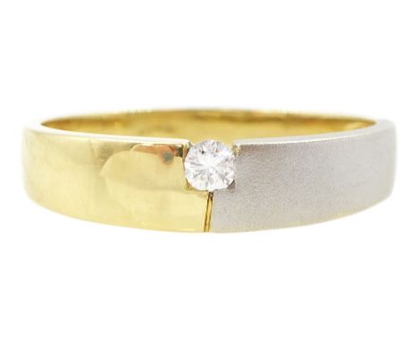 18ct white and yellow gold single stone round brilliant cut diamond ring, stamped 750Condition Report:Approx 3.25gm, size U, 