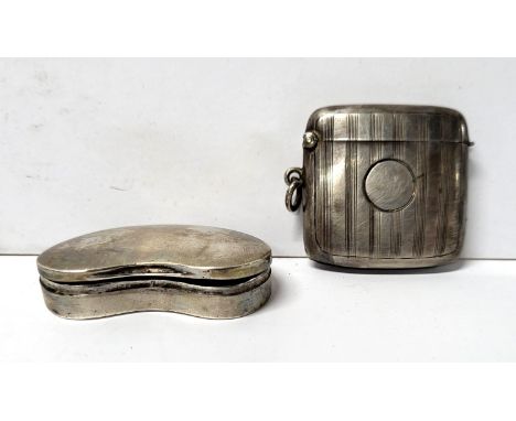 Birmingham silver engine turned 1928 Vespa case together with a silver kidney shaped pill box (2) 31.5 grams