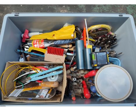 Collection of various tools and drill bits etc. (Qty) 