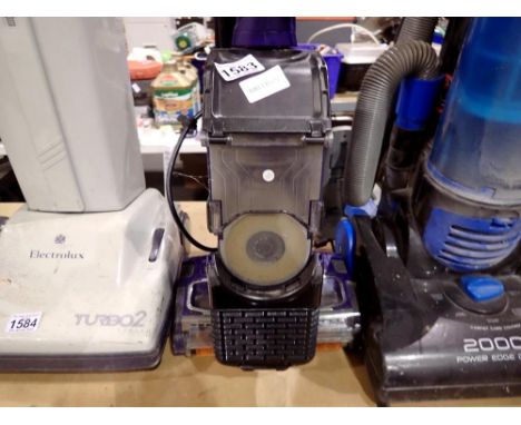 Shark Flex Duo Clean vacuum cleaner. All electrical items in this lot have been PAT tested for safety and have passed. This d