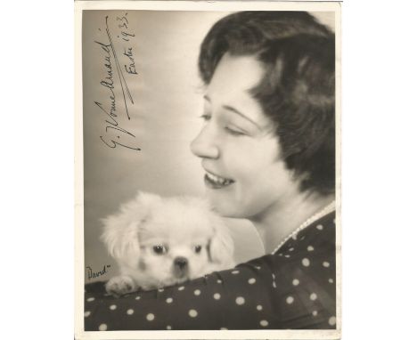 Pianist Yvonne Arnaud signed 10x8 vintage black and white photo dated 1933. Germaine Yvonne Arnaud was a French-born pianist,