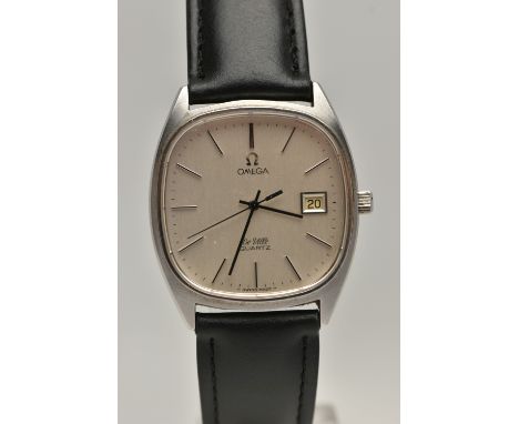 A GENTS 'OMEGA DE VILLE' WRISTWTACH, quartz movement, rounded square silver dial signed 'Omega De Ville Quartz', baton marker