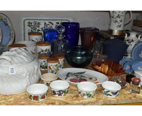 A COLLECTION OF CERAMICS AND GLASS WARES, to include a blue art glass vase by Henry Dean, signed to base, a boxed vintage Wed