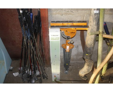 A Triton Multistand together with a high level sprinkler base