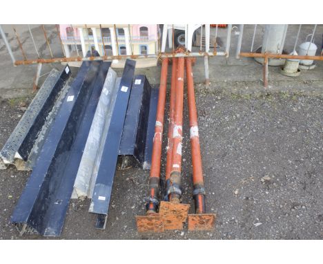Four Acro props