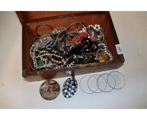 A trinket box AF and contents of various costume jewellery to include bangles etc.