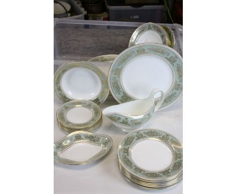 Wedgwood ' Columbia ' Part Dinner Service comprising Gravy Boat and Saucer, Two Meat Plates, Six Dinner Plates, Six Side Plat