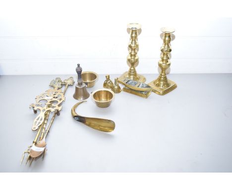 MIXED LOT OF BRASS WARES COMPRISING PAIR OF CANDLESTICKS, FIRE TOOLS, TRIVET ETC