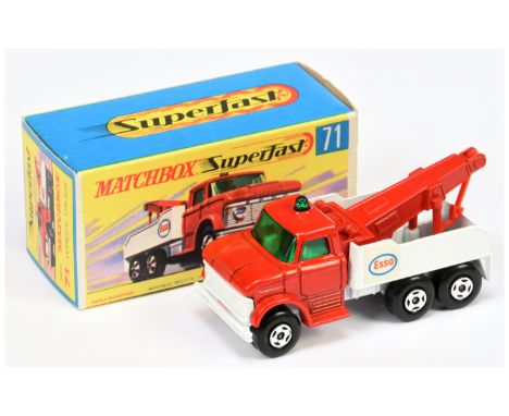 Matchbox Superfast 71a Ford Heavy Wreck Truck "Esso" - red cab & jib with light red plastic hook, dark green windows & roof l