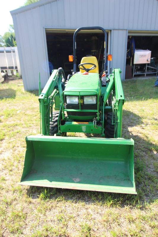 John Deere 4100 compact tractor HST, 4x4, Rops, JD410 loader, mower