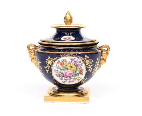 A Barr Flight and Barr (Worcester) fruit cooler with liner and cover  c.1807-13, the bowl shape painted with panels of flower