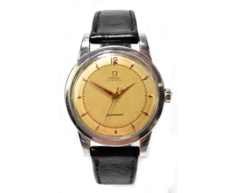 OMEGA; a gentleman's 1950s Seamaster Automatic wristwatch with champagne dial, seventeen jewelled movement no.12438243, diame