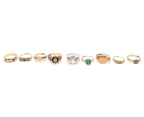 Two 18ct yellow gold rings, six 9ct yellow gold rings, including a rose gold signet ring, a further signet ring, turquoise se