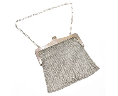 HEASMAN &amp; CO; a silver mounted lady's purse, with mesh lining, import marks for London 1919, approx weight 6.98ozt/216g.A