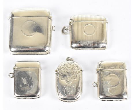 DEAKIN &amp; FRANCIS; an Edwardian hallmarked silver vesta case of rounded rectangular form, Birmingham 1907 and four further