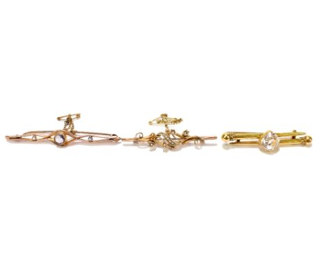 A 9ct rose gold brooch of open work design,&nbsp;length 70mm, a 9ct yellow gold bar brooch set with cultured pearls,&nbsp;len
