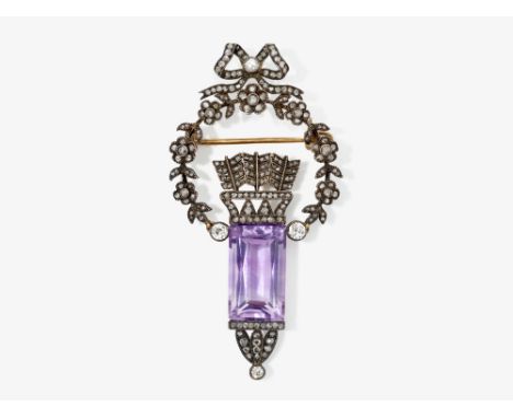 Liebesbrosche mit Amors Köcher und PfeilenFrankreich, Ende 19. Jh.Gelbgold 750/-, Silber getestet. Ca. 210 Diamanten in unter
