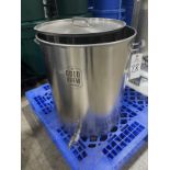 Cold Brew Avenue Stainless Steel Steeping Pot with False Bottom and Lid | Rig Fee $10
