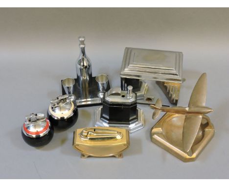 Various vintage Ronson lighters and ashtrays, etc