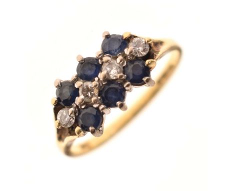 Sapphire and diamond 18ct gold cluster ring, London 1979, size K approx, 2.8g gross approx