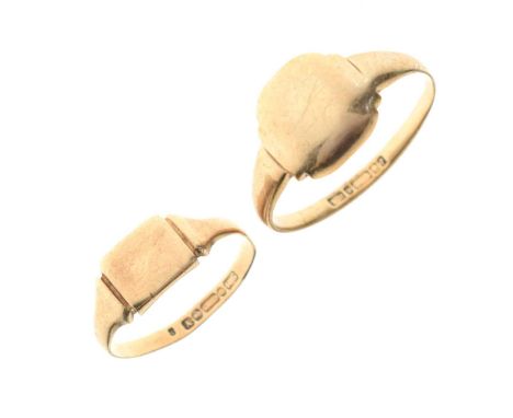 Two 9ct gold signet rings, sizes K ½ and X respectively, 5.1g approx, (2)